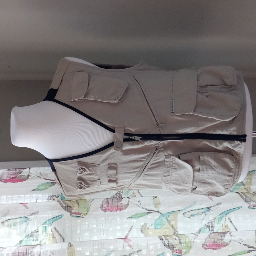 Columbia EUC Tan Fly Fishing Vest Size Medium Photographing Sports Gear Unisex